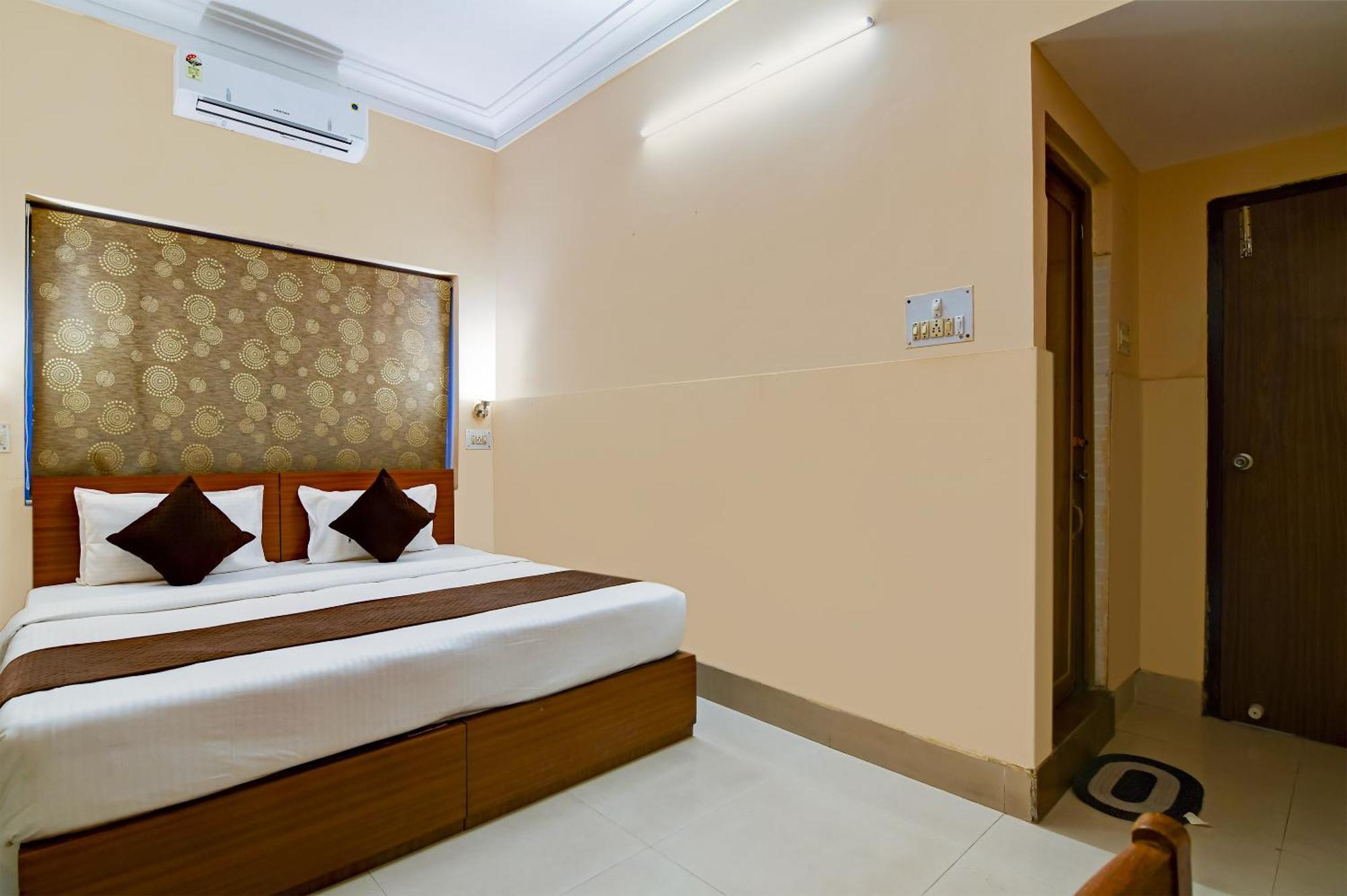 Salt Lake Inn Kolkata Bagian luar foto