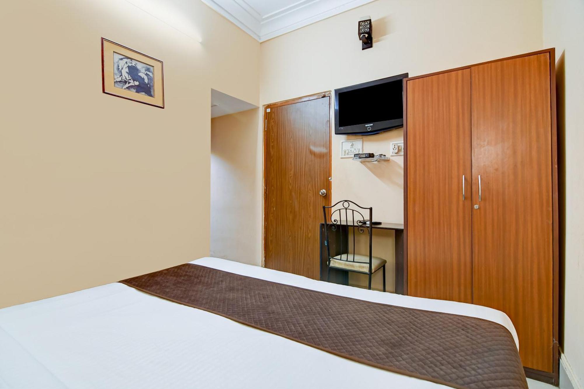 Salt Lake Inn Kolkata Bagian luar foto