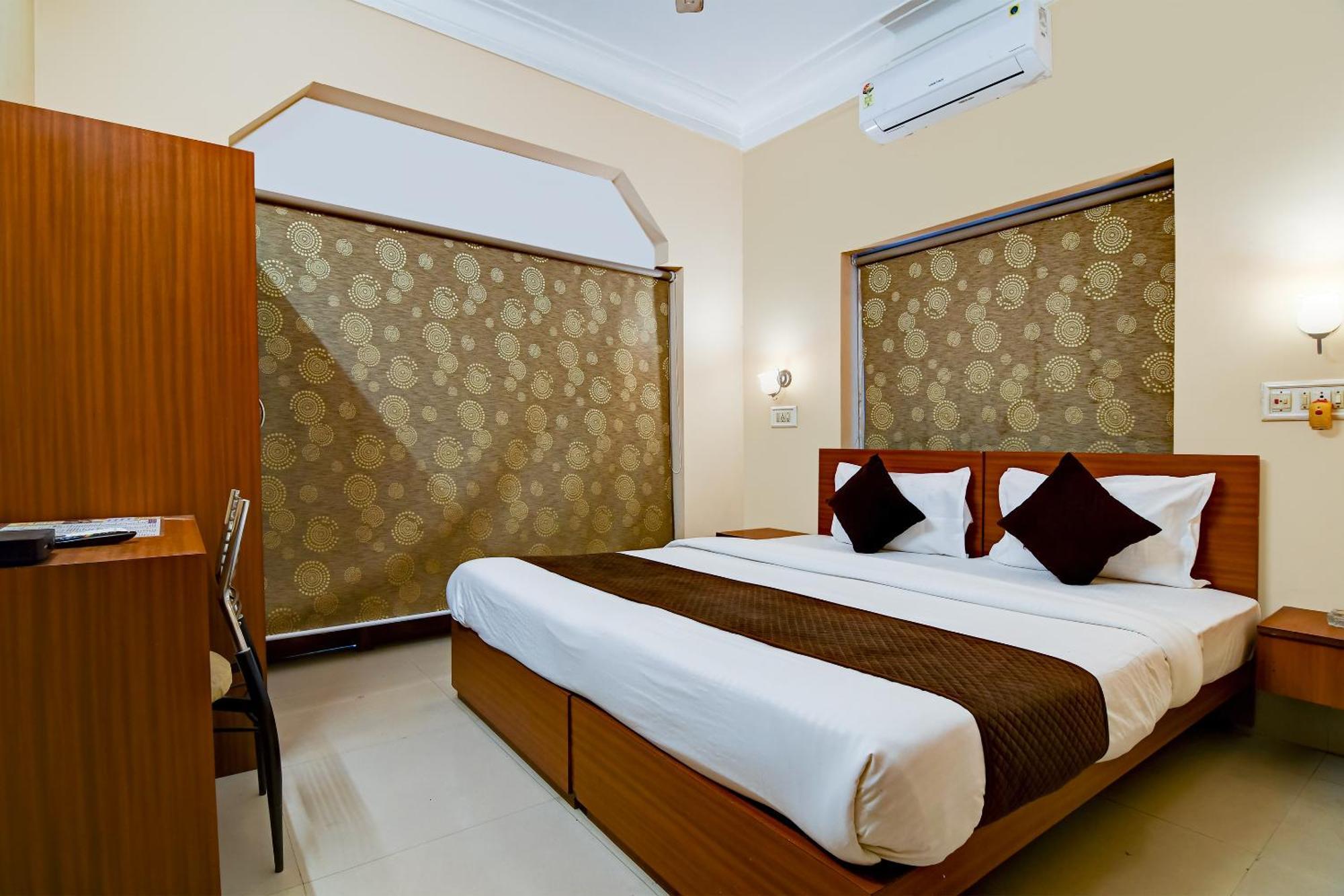 Salt Lake Inn Kolkata Bagian luar foto